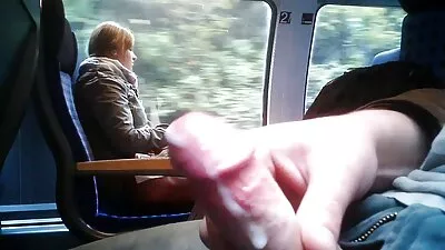 Forró nimfomán megkapja a punci szar óvszer nélkül családi szexfilm közelről