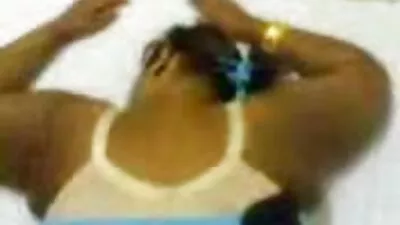 Csintalan vörös a leghihetetlenebb fasz csaladi sex video az autó mögött