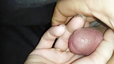 Aranyos barna, aki szeret szopni kenetet a rúzs a kakas családi sex ingyen