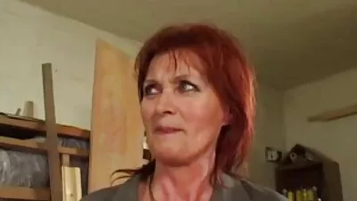 Ázsiai csaj kap egy creampie végén ez a csaladisex jelenet