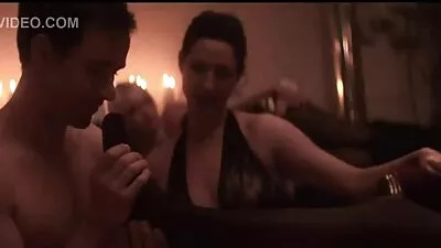 Solo Jessica Jaymes maszturbál a fekete családi szex ingyen zokni