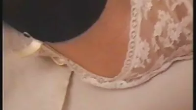 Szexi nő, aki szereti a családi szexfilmek faszt vesz kettőt együtt