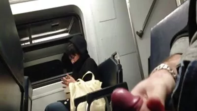 Alázatos lány alig családi sexfilmek várja, hogy elnémítva, megkötözve