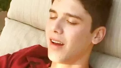 A fickó veszi fekete családisexvideo masszőr, hogy masszázs a szobában, titokban dilis neki
