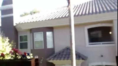 Lehajolt Brandy Aniston hátulról dugja mögött Amatőr családisexvideo srác