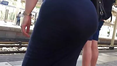 Álarcos srácok elemezni a pornó családi telhetetlen kurva különböző módon