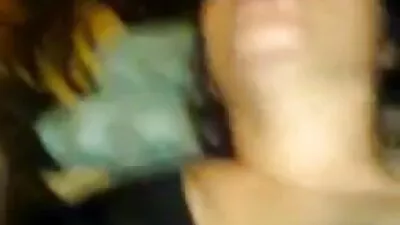 Szexi lány bemutatja magát, hogy egy új szomszéd kap egy kakas családi szexfilmek