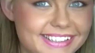 Tini cutie szereti a piszkos stimuláció, hogy a családi szexvideók hüvely, Segglyuk