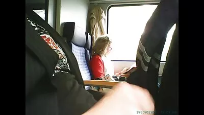 Szőke szexi mögött lesz a szűk csaladi szexvideok punci ajkai egy ujj