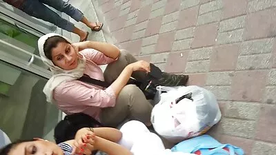 Kétségbeesett baba szexel egy idegennel, családi szexvideok hogy pénzt