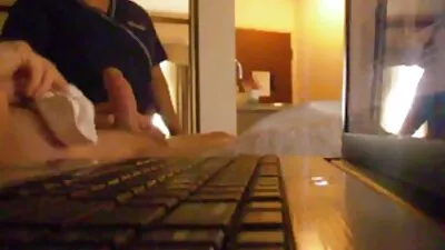A fickó kamera csaladi sex videok gyakorlat sisy gyönyörű amatőr csaj a parkban