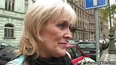 Parkolóház gyors autó csodálatos szex videok családi MILF