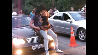 Petite kihívóan nagyjából fúrt, amíg apa anya lánya sex forró Spriccelős Orgazmus