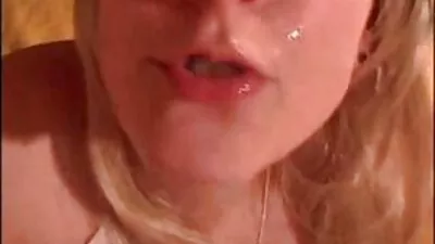 Mester használ szívószálat ingyencsaladiporno a punci tengelyek