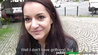 Köpni pörkölés szőke milf ribanc ki grill sex anyaval